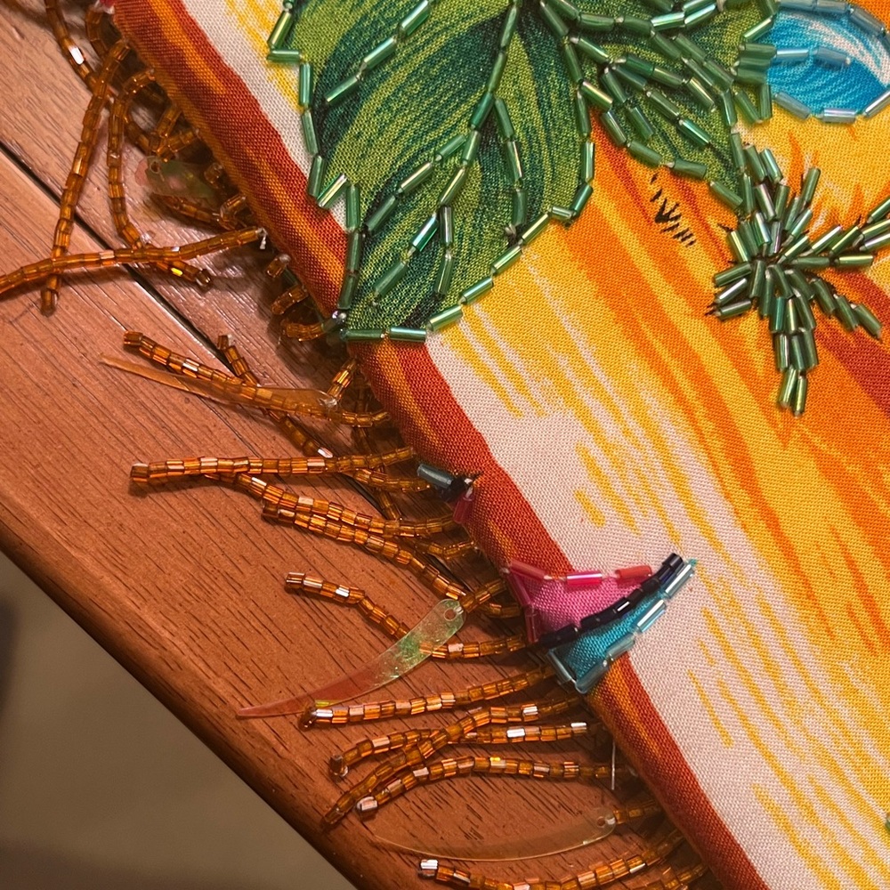 Hawaiian Print 100% Rayon Handmade Hibiscus Beaded & Fringed Bamboo Handle Bag - Picture 5 of 7